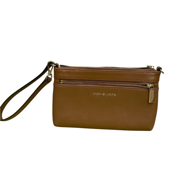 Michael Kors Brown Leather Wristlet EUC 5x9 with gold accents - Picture 1 of 14